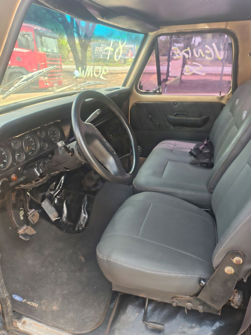 Ford F4000 1987/1987 — foto 3 de 3