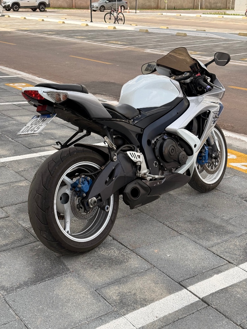Suzuki GSX-R 750 W SRAD 2013/2013 — foto 5 de 9