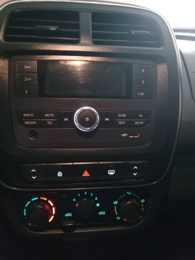 Renault Kwid Zen 1.0 Mecânico Flex 2022/2023 — foto 3 de 8