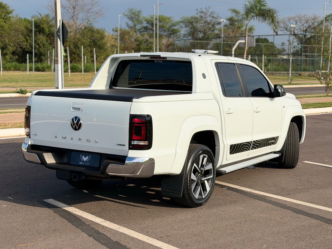 Volkswagen Amarok Extreme CD 3.0 4X4 Turbo Automático Diesel 2024/2025 — foto 4 de 12