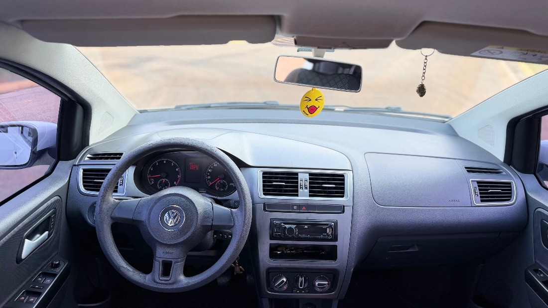 Volkswagen Fox Trendline 1.0 4P Flex 2014/2015 — foto 3 de 4