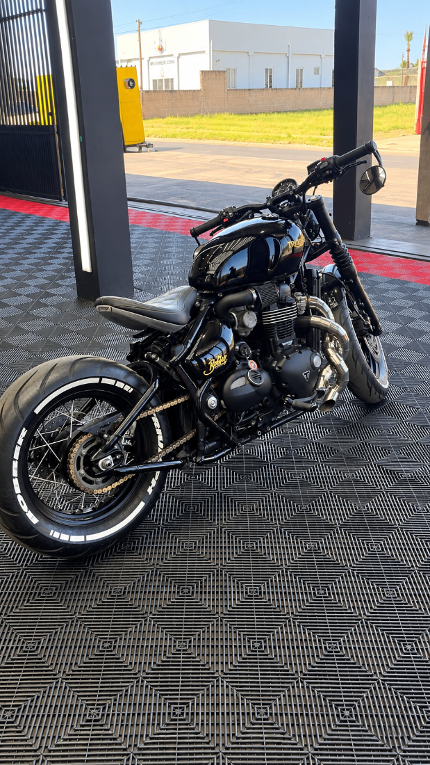Triumph BONNEVILLE BOBBER 1200cc 2021/2022 — foto 4 de 11