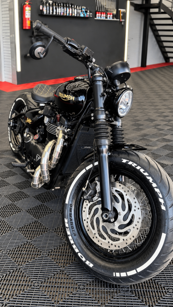 Triumph BONNEVILLE BOBBER 1200cc 2021/2022 — foto 5 de 11