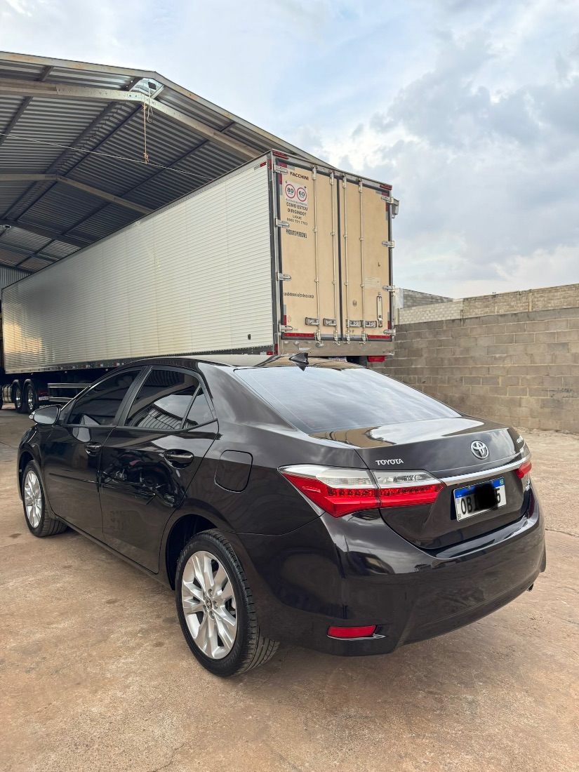 Toyota Corolla XEI 2.0 Automático Flex 2017/2018 — foto 5 de 15