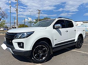 S10 High Country Cd 2.8 4x4 Automático Diesel 2022/2023 em Várzea Grande - MT