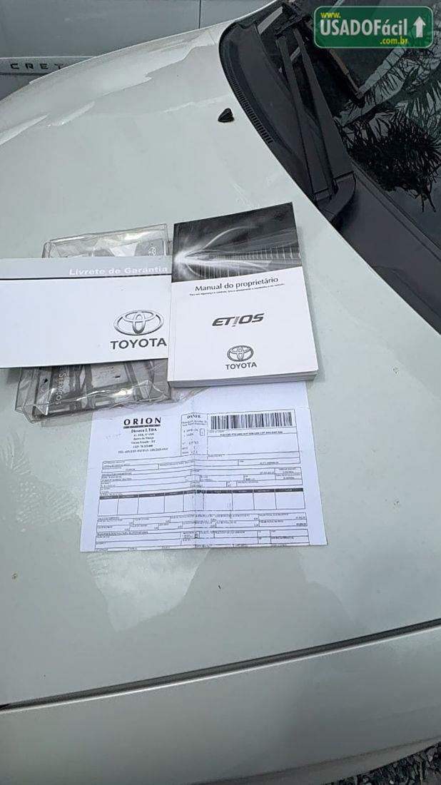 TOYOTA Etios Hatch XS 1.5 Mecânico Flex 2016/2016 — foto 8 de 10