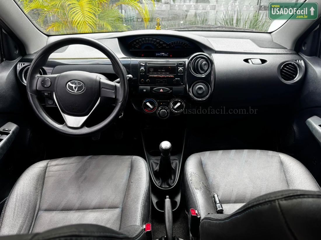 TOYOTA Etios Hatch XS 1.5 Mecânico Flex 2016/2016 — foto 6 de 10
