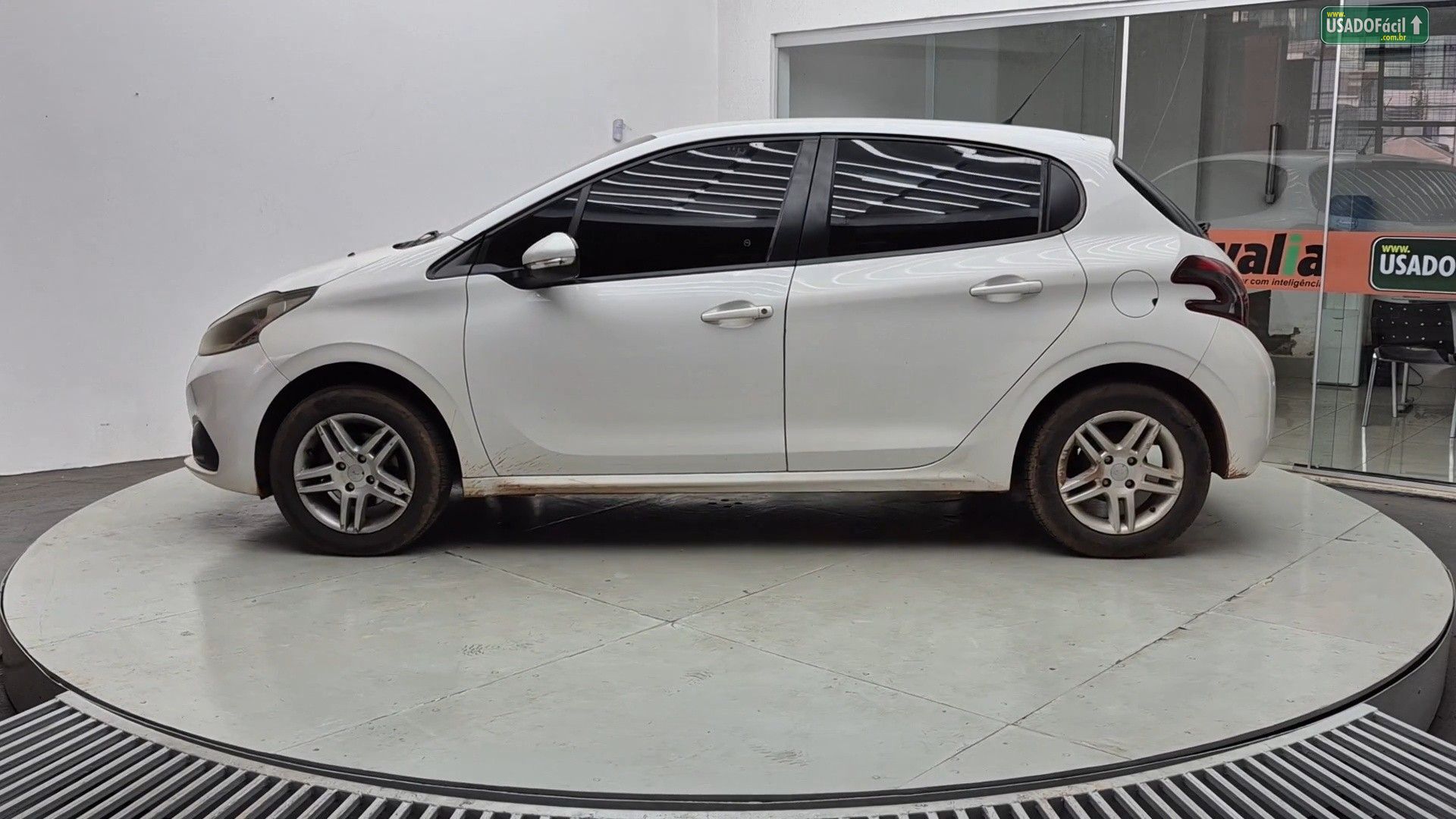 PEUGEOT Peugeot 208 Active 1.2 Mecânico Flex 2017/2017 — foto 8 de 25