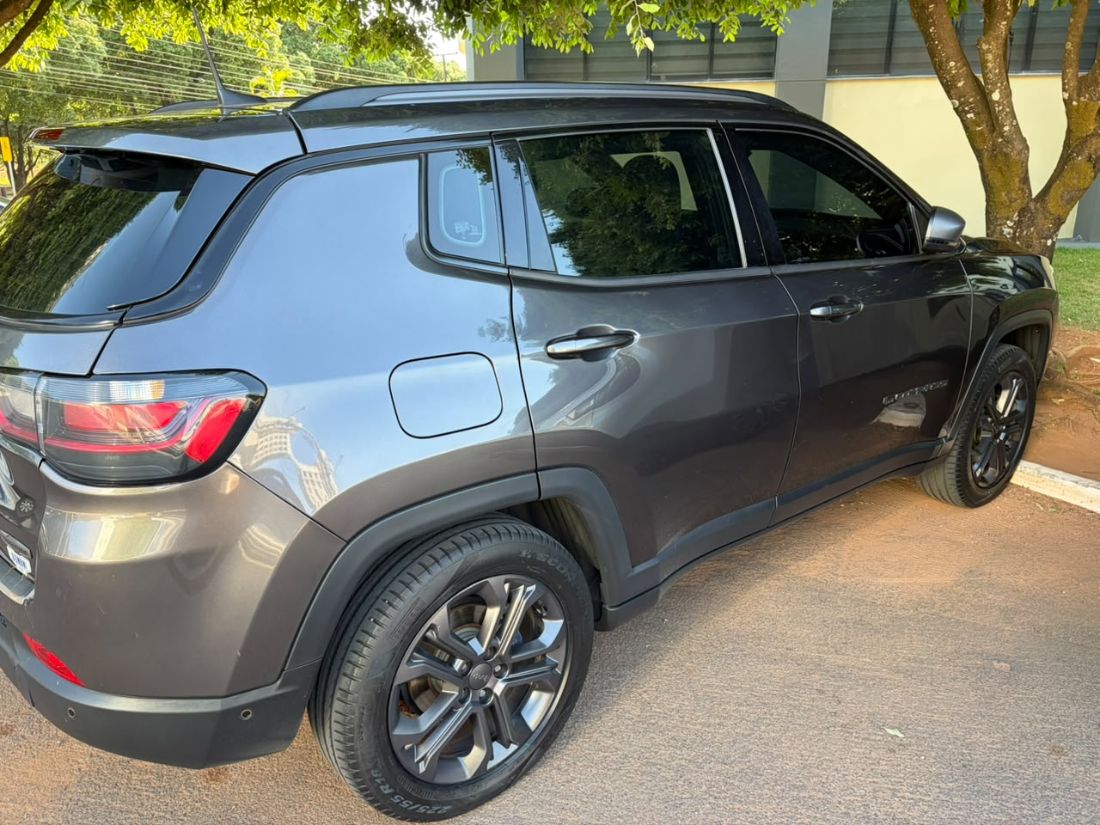 Jeep Compass T270 80 Anos 1.3 Turbo 4x2 Automático Flex 2022/2022 — foto 2 de 13