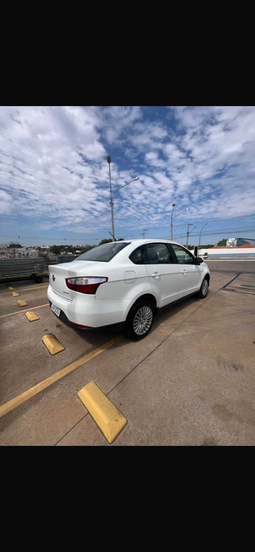 Fiat Grand Siena Attractive 1.4 Evo Fire Flex 2013/2014 — foto 4 de 7
