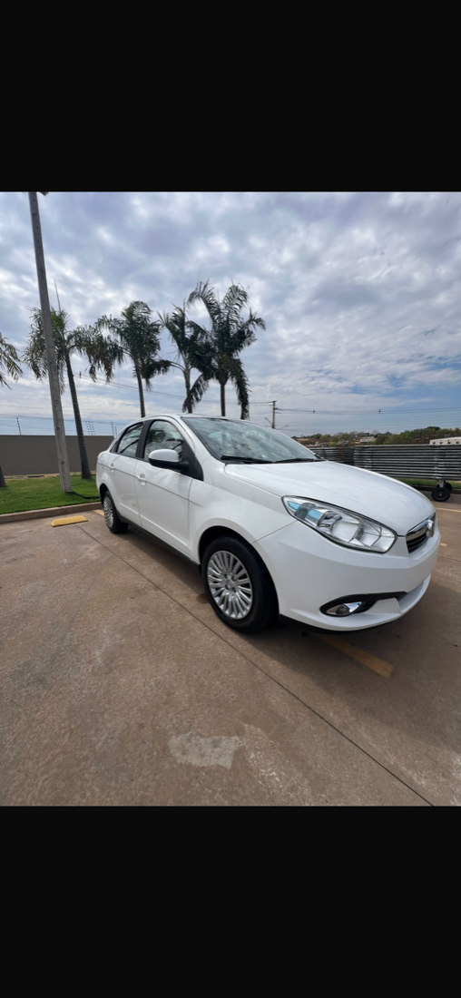 Fiat Grand Siena Attractive 1.4 Evo Fire Flex 2013/2014 — foto 7 de 7