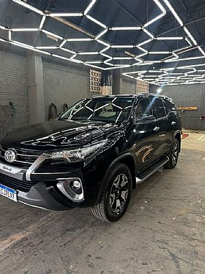 Hilux Sw4 Srx Diamond 2.8 4x4 Turbo Automático Diesel 2019/2020 em Colider - MT
