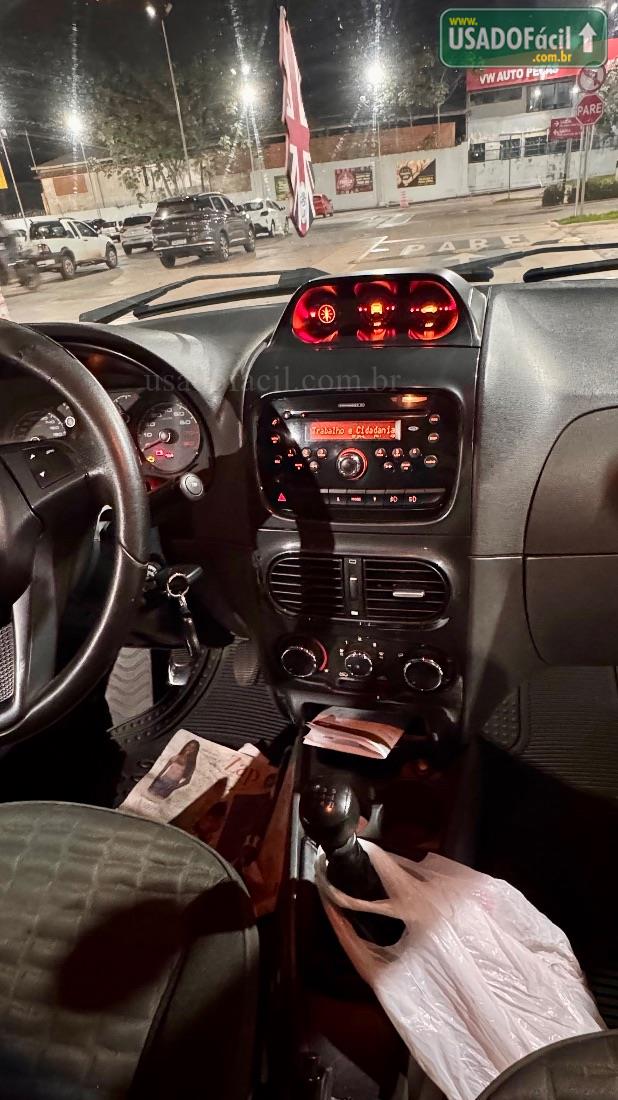 FIAT Strada Adventure CD 1.8 Flex 2014/2015 — foto 9 de 12