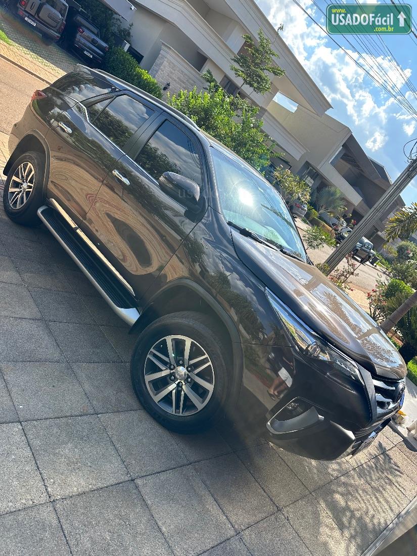 TOYOTA Hilux SW4 SRX 2.8 4x4 TDI Automático Diesel 2019/2020 — foto 2 de 8
