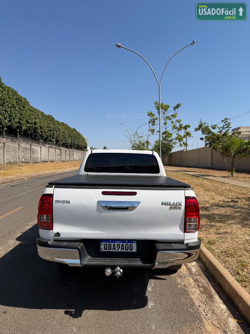 TOYOTA Hilux SRX CD 2.8 4x4 TDI Automático Diesel 2016/2016 — foto 4 de 7