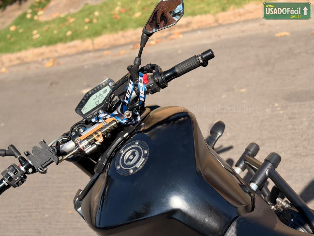 YAMAHA MT-09 850cc 2021/2022 — foto 7 de 11