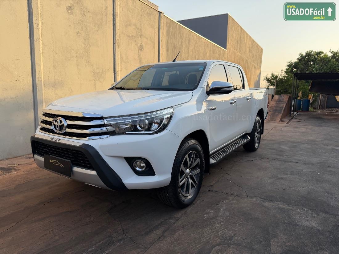 TOYOTA Hilux SRX CD 2.8 4x4 TDI Automático Diesel 2016/2017 — foto 2 de 13