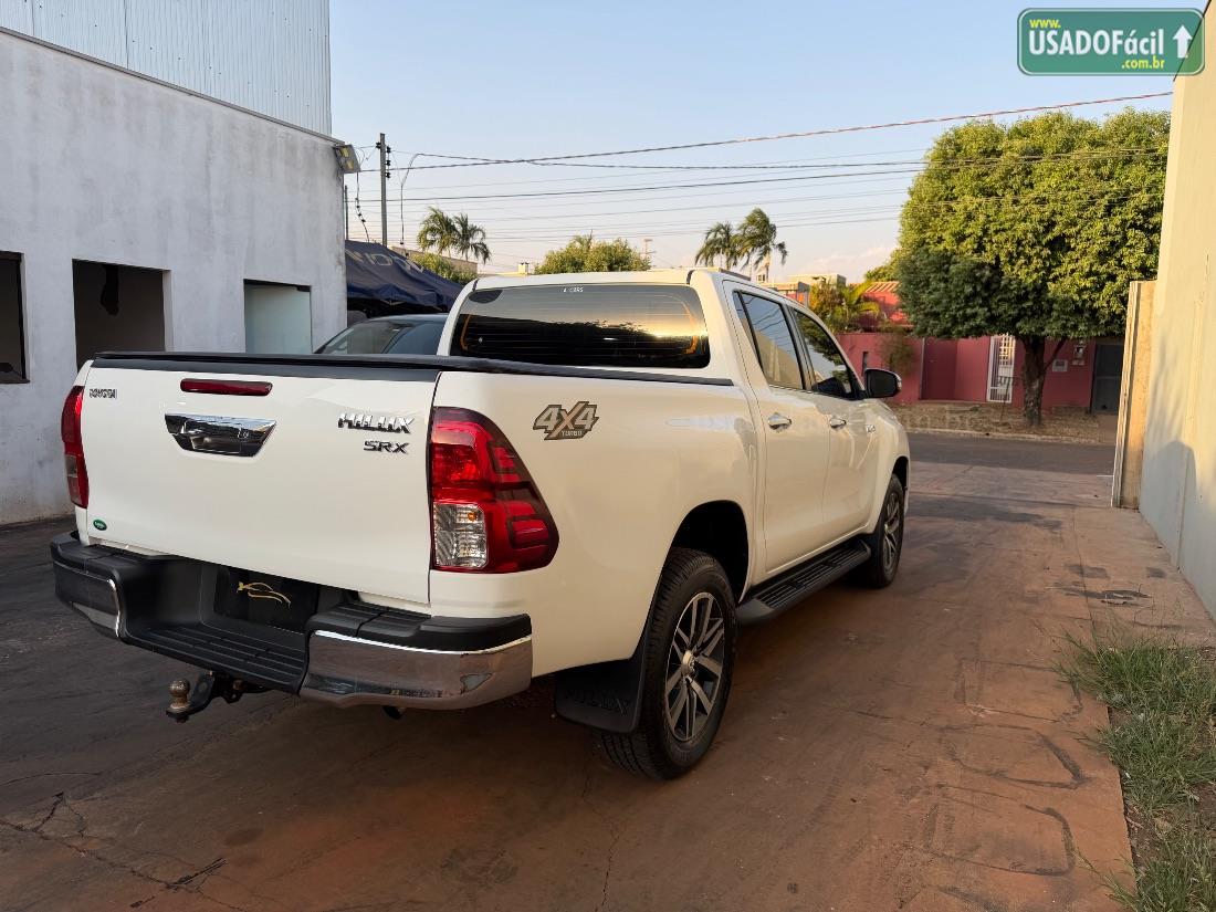 TOYOTA Hilux SRX CD 2.8 4x4 TDI Automático Diesel 2016/2017 — foto 4 de 13