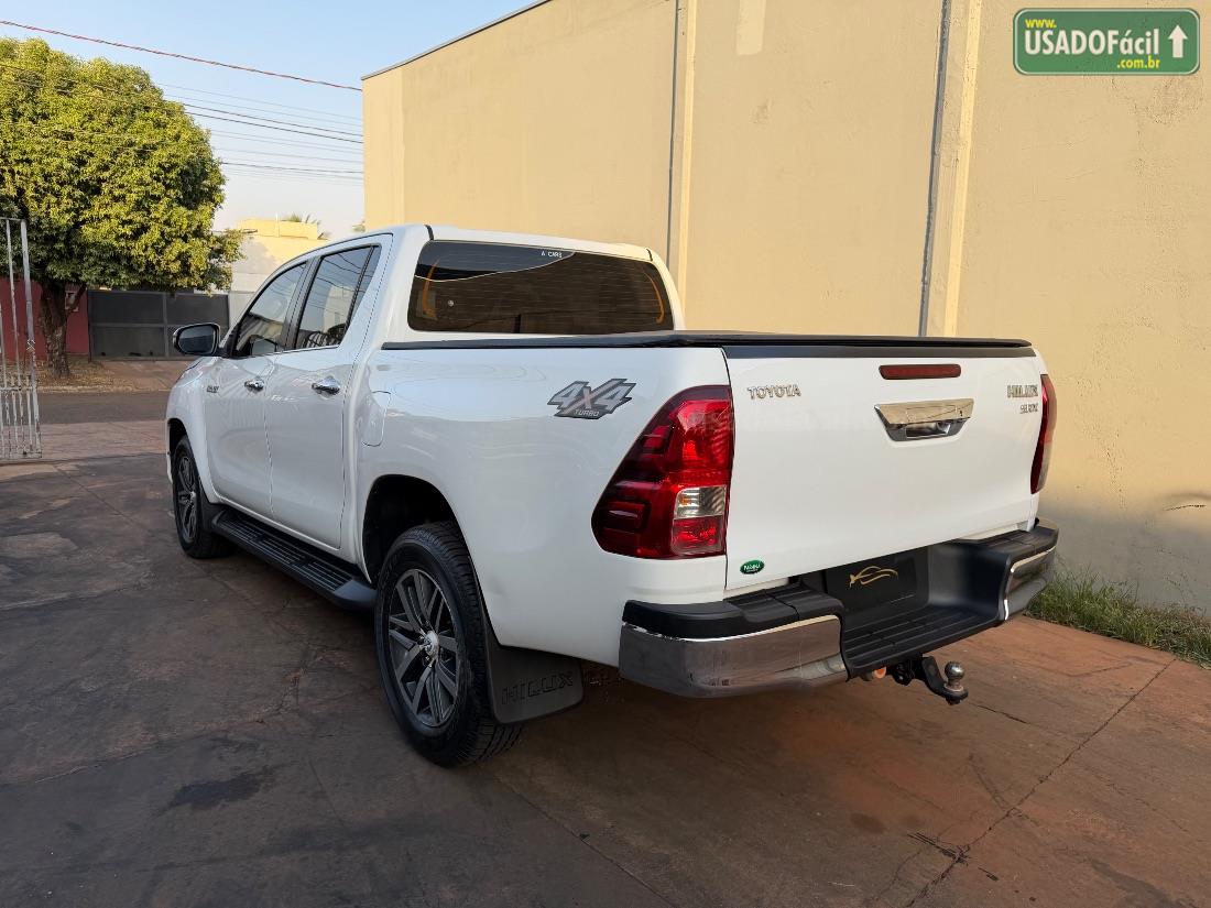 TOYOTA Hilux SRX CD 2.8 4x4 TDI Automático Diesel 2016/2017 — foto 5 de 13