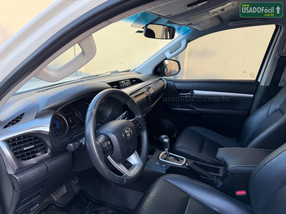 TOYOTA Hilux SRX CD 2.8 4x4 TDI Automático Diesel 2016/2017 — foto 7 de 13