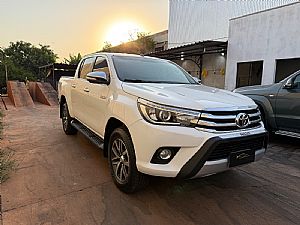 Hilux Srx Cd 2.8 4x4 Tdi Automático Diesel 2016/2017 em Rondonópolis - MT