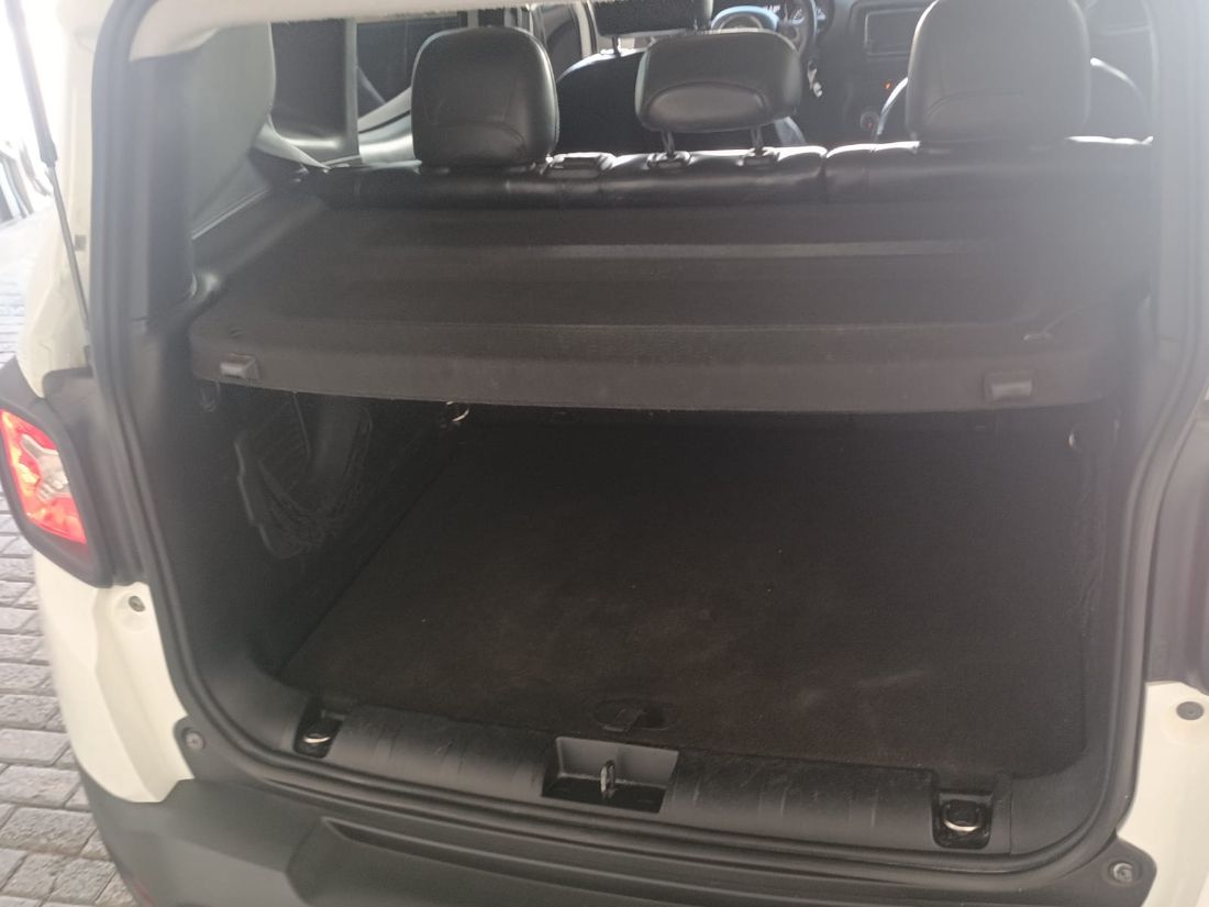 Jeep Renegade 1.8 4x2 Automático Flex 2016/2016 — foto 8 de 15