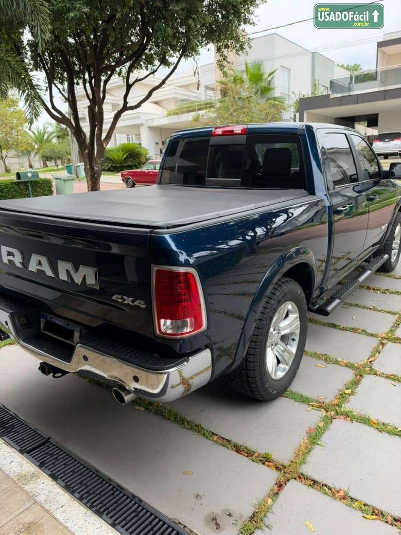 RAM Ram Classic Laramie CD 5.7 V8 4X4 Automático 2023/2023 — foto 5 de 8