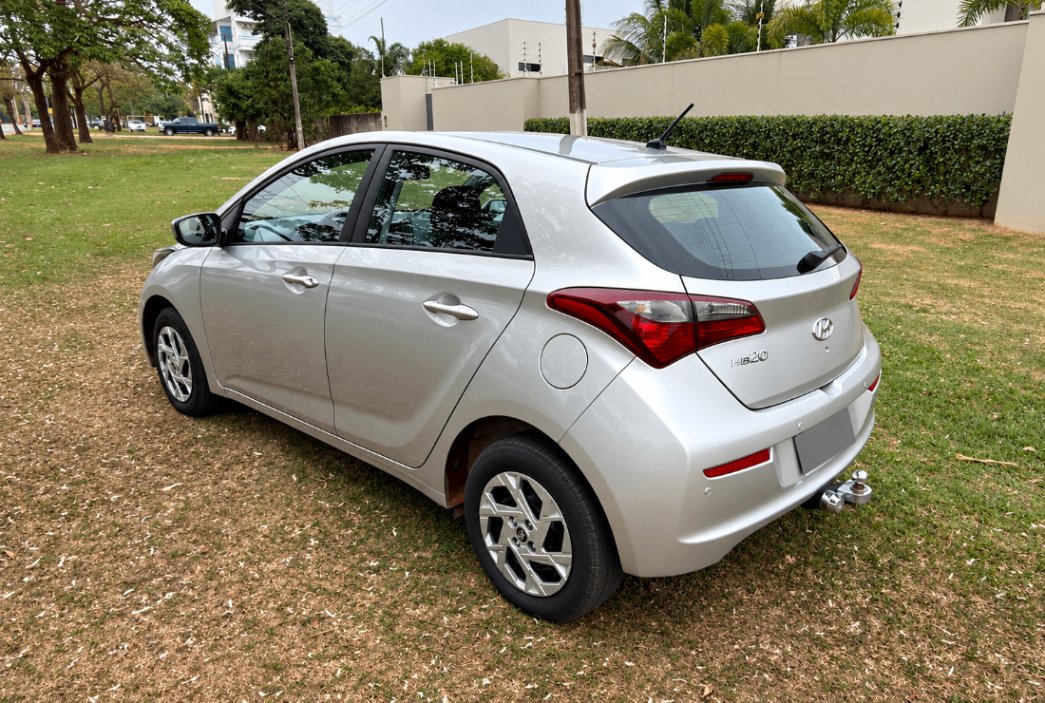Hyundai HB20 Hatch Unique 1.0 Mecânico Flex 2019/2019 — foto 4 de 7