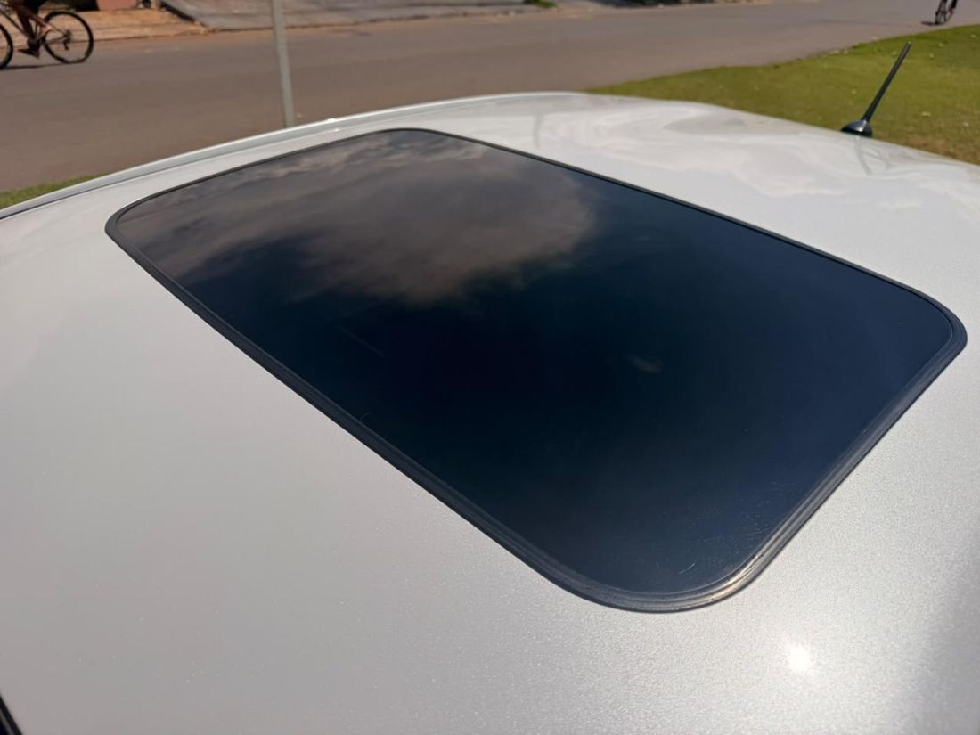 Toyota Yaris Sedan XLS 1.5 Automático Flex 2022/2023 — foto 13 de 15