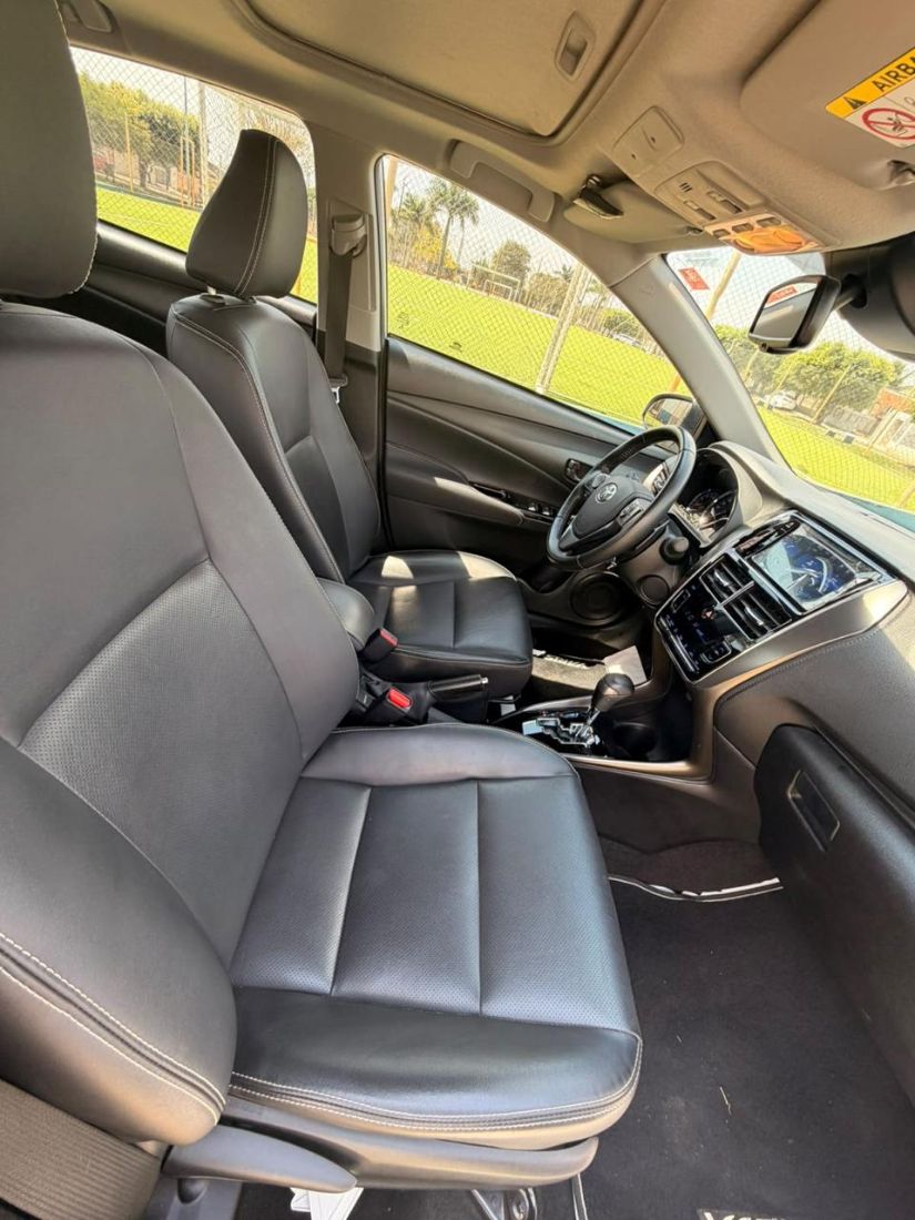 Toyota Yaris Sedan XLS 1.5 Automático Flex 2022/2023 — foto 8 de 15