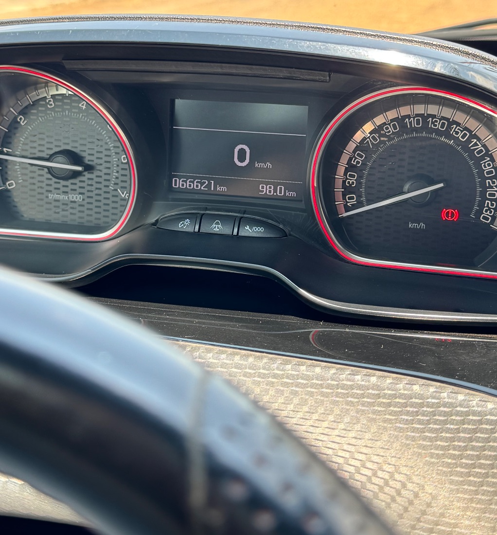 Peugeot Peugeot 208 GT 1.6 THP Mecânico Flex 2017/2018 — foto 11 de 15