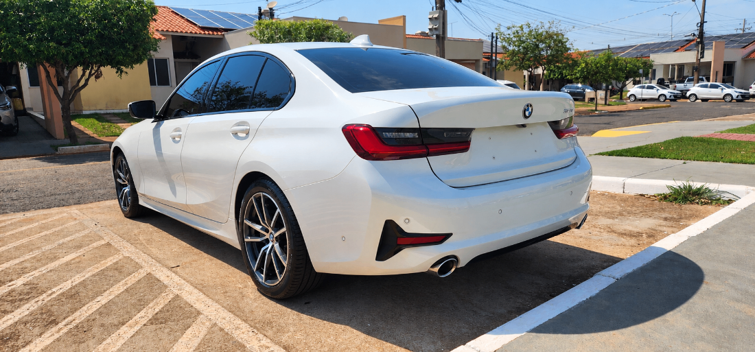 BMW BMW 320i Sport 2019/2020 — foto 10 de 13