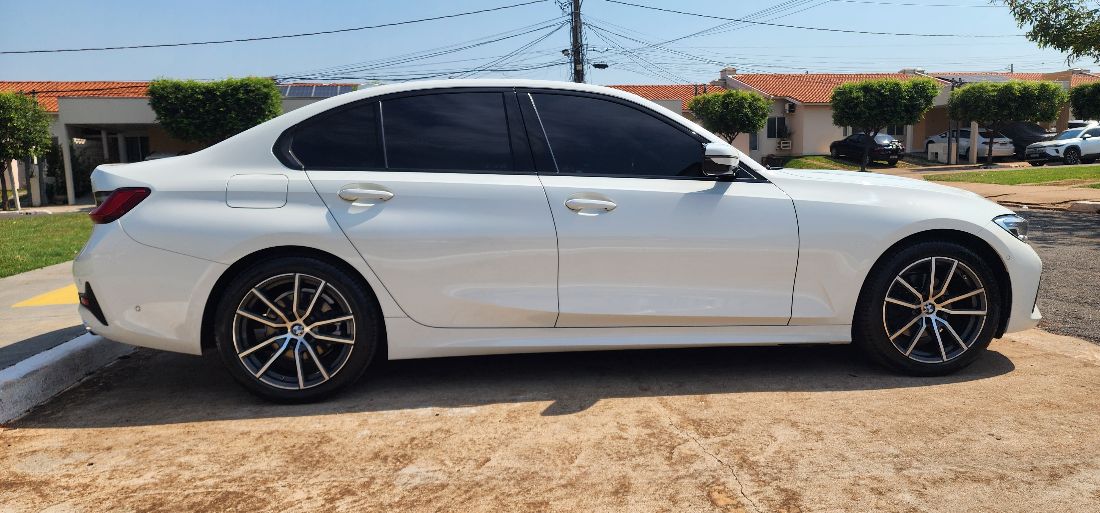 BMW BMW 320i Sport 2019/2020 — foto 2 de 13