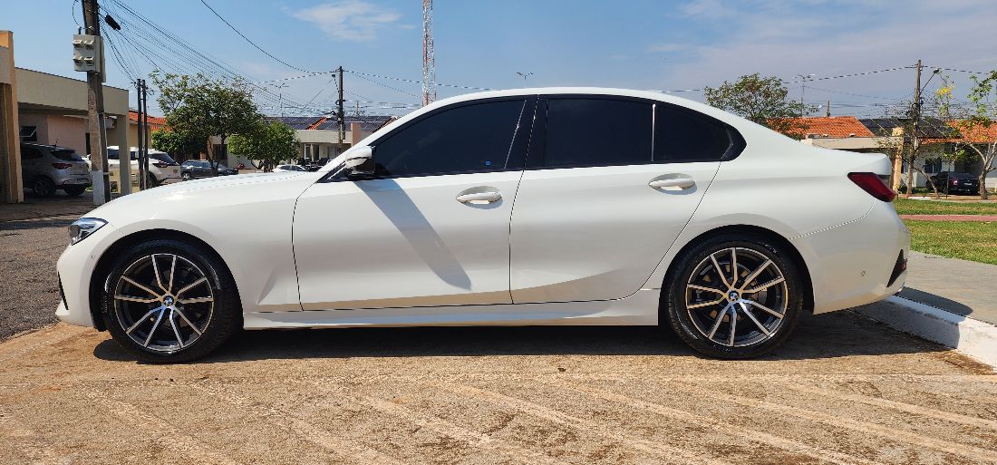 BMW BMW 320i Sport 2019/2020 — foto 3 de 13