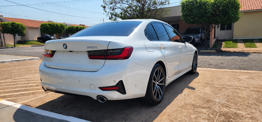 BMW BMW 320i Sport 2019/2020 — foto 9 de 13