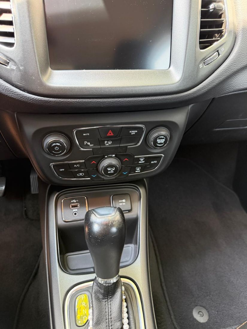 Jeep Compass Longitude 2.0 4x2 Automático Flex - Pack Premium 2020/2020 — foto 8 de 13