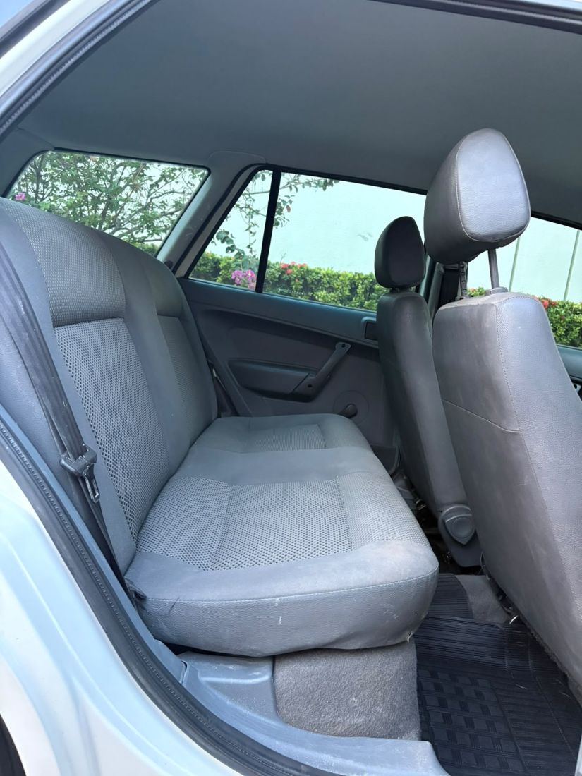 Volkswagen Parati 1.6 Mi Plus Total Flex  8V 4p 2008/2009 — foto 6 de 12