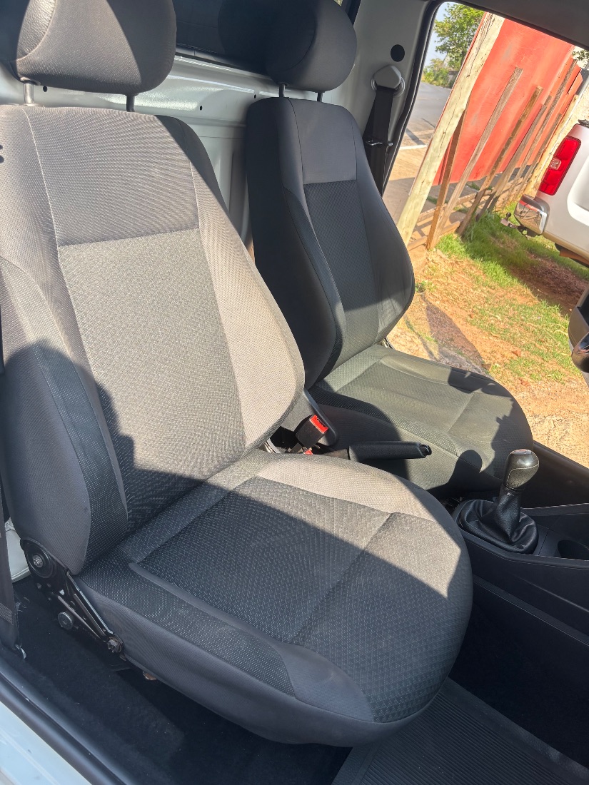 Volkswagen Saveiro Robust CS 1.6 Total Flex 2022/2023 — foto 9 de 11