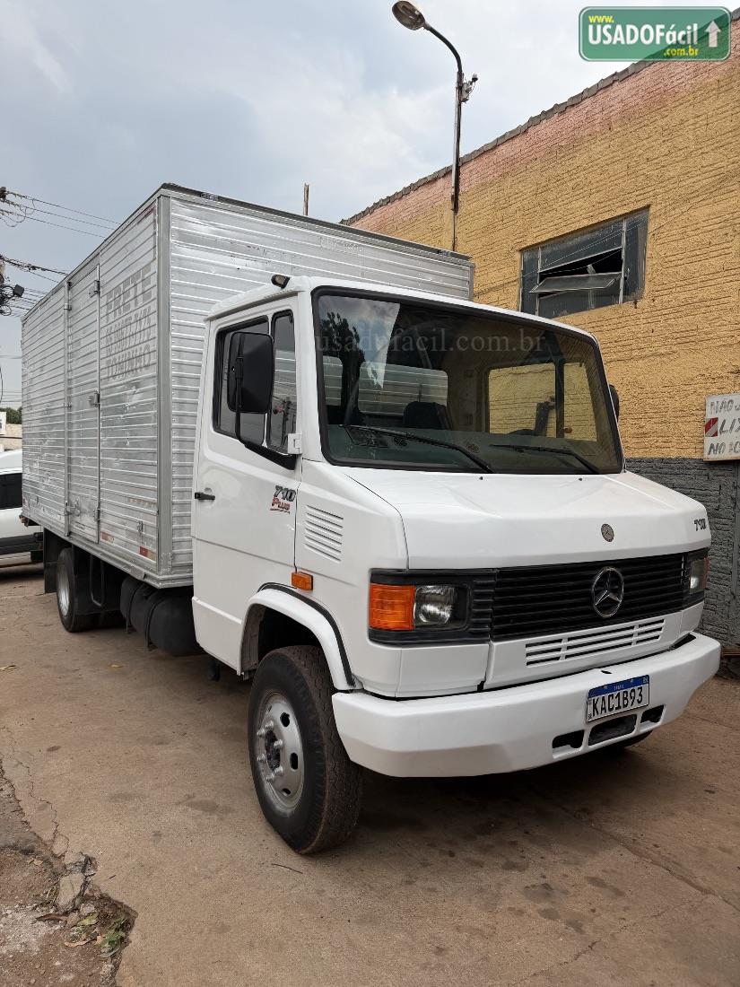 MERCEDES-BENZ mercedes 710 Plus 2p diesel 2004/2004 — foto 2 de 4