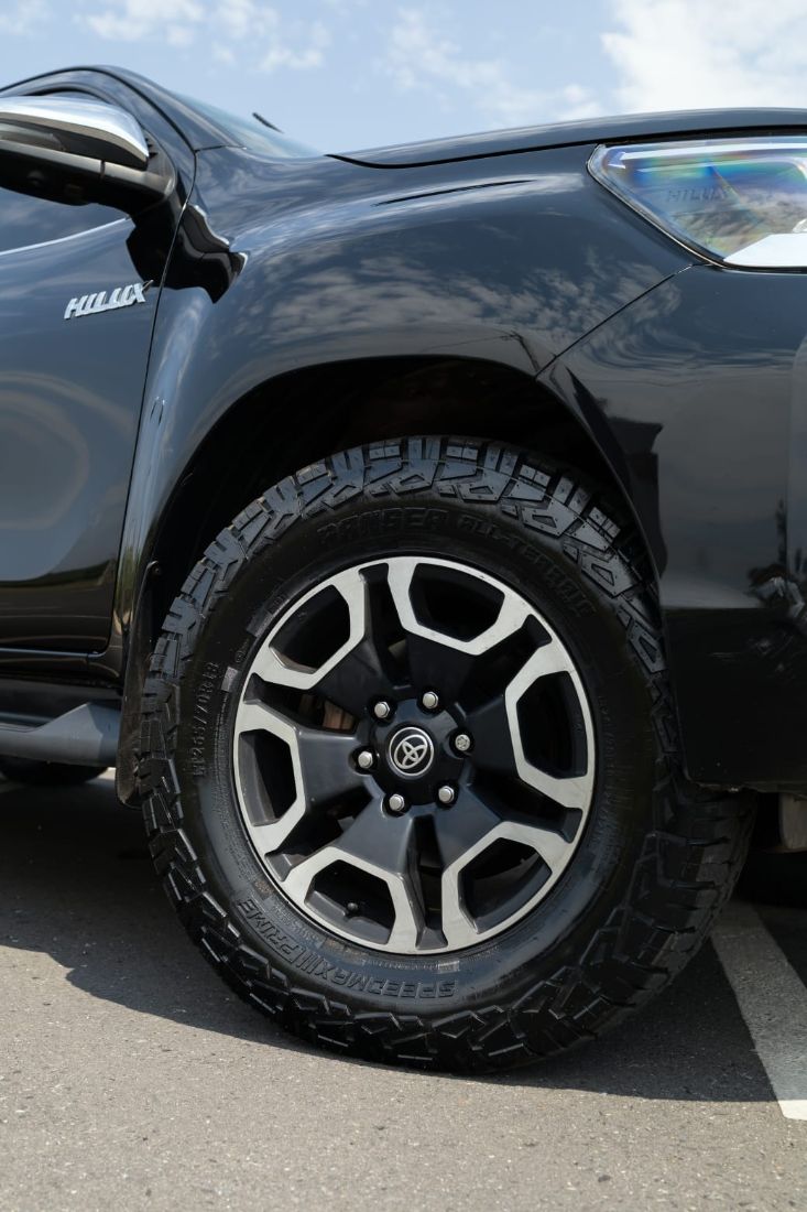 Toyota Hilux SRX CD 2.8 4x4 TDI Automático Diesel 2021/2022 — foto 4 de 15