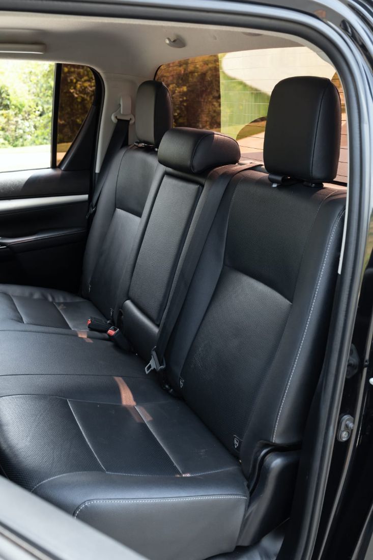 Toyota Hilux SRX CD 2.8 4x4 TDI Automático Diesel 2021/2022 — foto 5 de 15