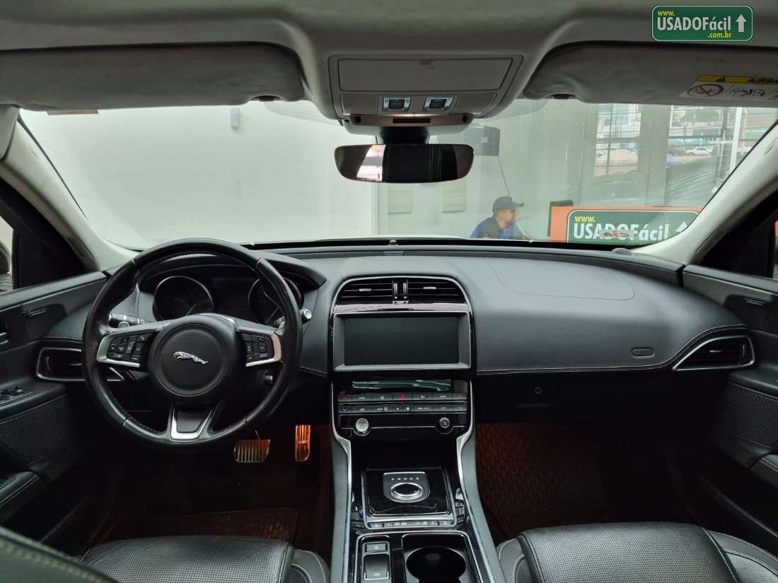 JAGUAR Jaguar XE 2.0 Turbocharged R-Sport Automático 2018/2019 — foto 13 de 33