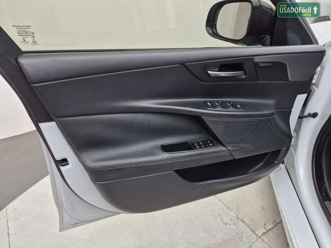 JAGUAR Jaguar XE 2.0 Turbocharged R-Sport Automático 2018/2019 — foto 25 de 33