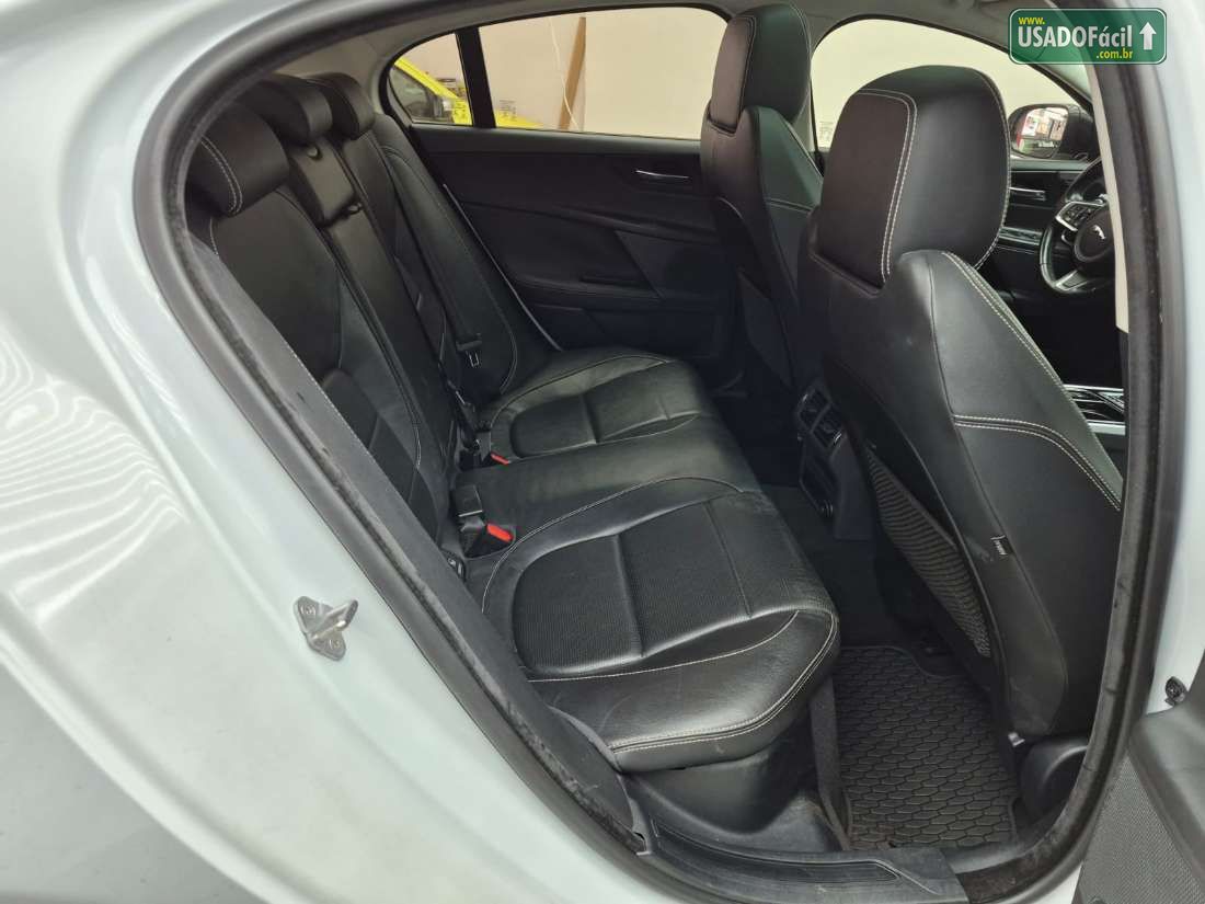JAGUAR Jaguar XE 2.0 Turbocharged R-Sport Automático 2018/2019 — foto 12 de 33