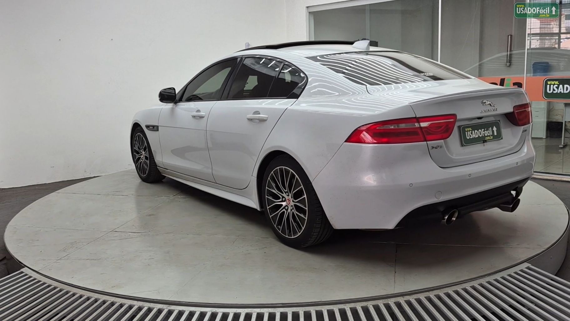 JAGUAR Jaguar XE 2.0 Turbocharged R-Sport Automático 2018/2019 — foto 7 de 33