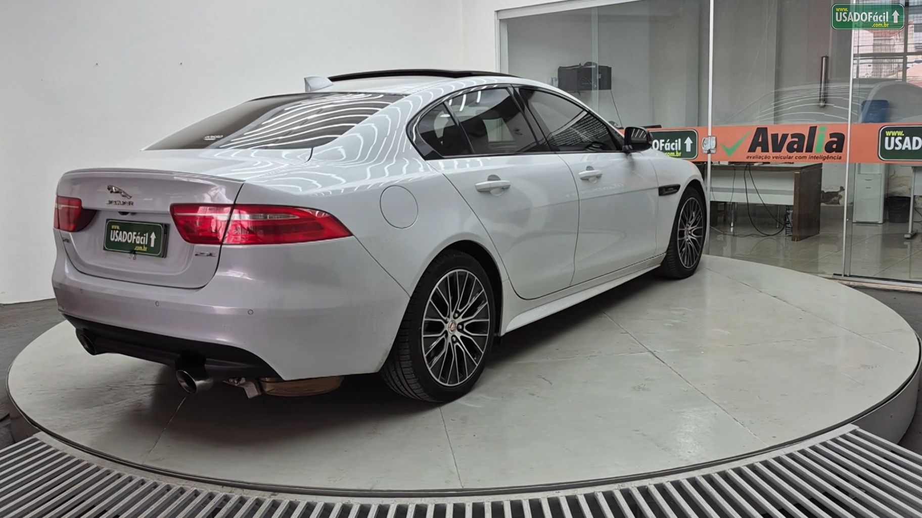 JAGUAR Jaguar XE 2.0 Turbocharged R-Sport Automático 2018/2019 — foto 5 de 33