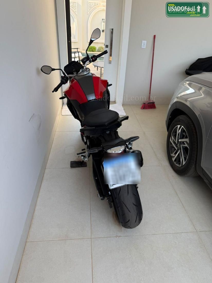 BMW BMW F 900 R Sport Plus 2024/2025 — foto 5 de 5