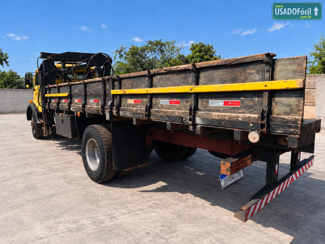 MERCEDES-BENZ Mercedes 1113 com PHD 8000 Munck 1981/1981 — foto 4 de 8