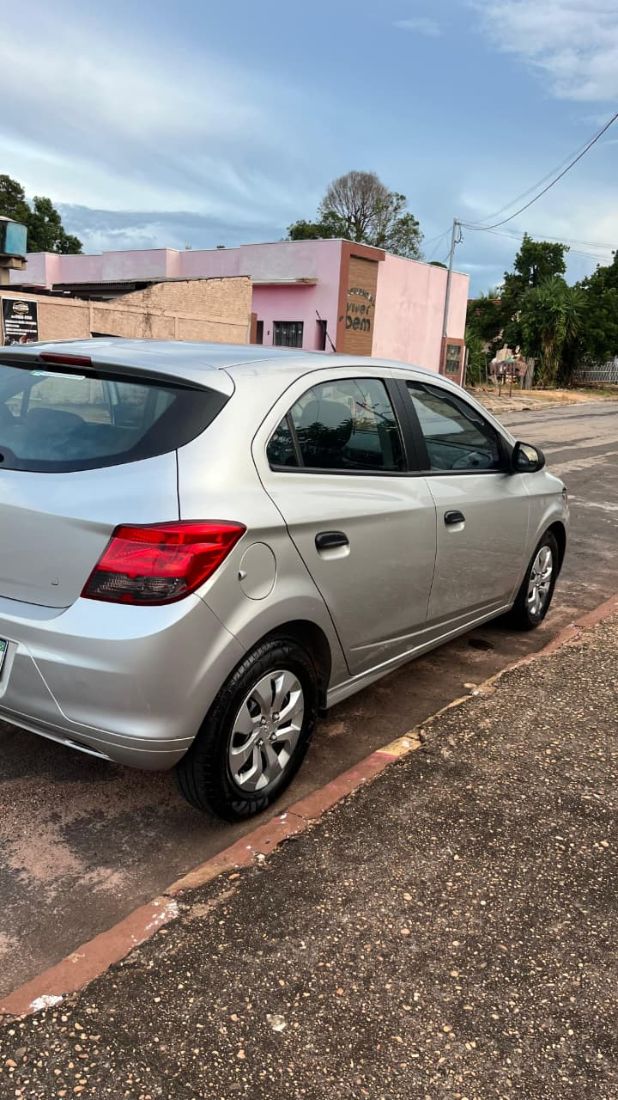 CHEVROLET/GM Onix Joy Hatch 1.0 Mecânico Flex 2019/2019 — foto 2 de 8