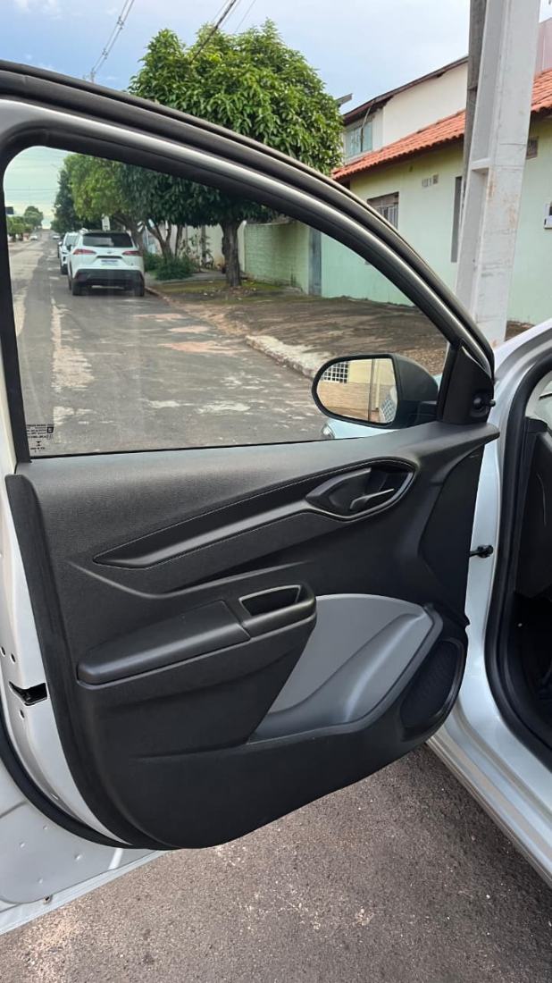 CHEVROLET/GM Onix Joy Hatch 1.0 Mecânico Flex 2019/2019 — foto 6 de 8